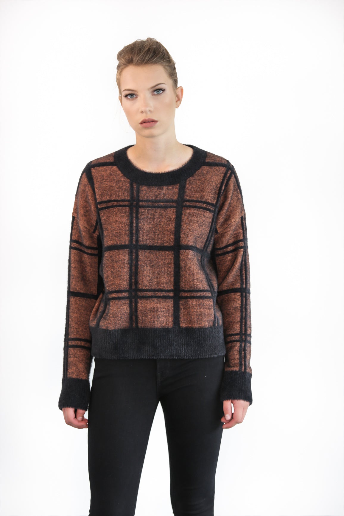 LOCHLAN SWEATER